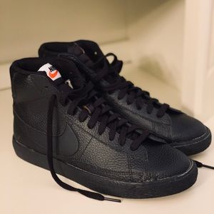 *SALE* NEW NIKE HIGH TOP BLAZER SB BLACK SNEAKER